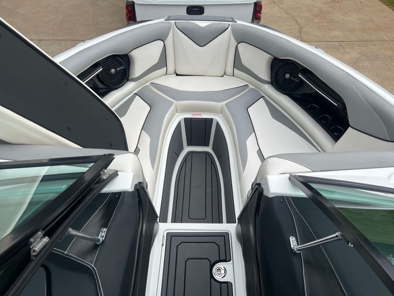 Used 2017 Centurion Ri237 For Sale Cleveland, TN Team Marine