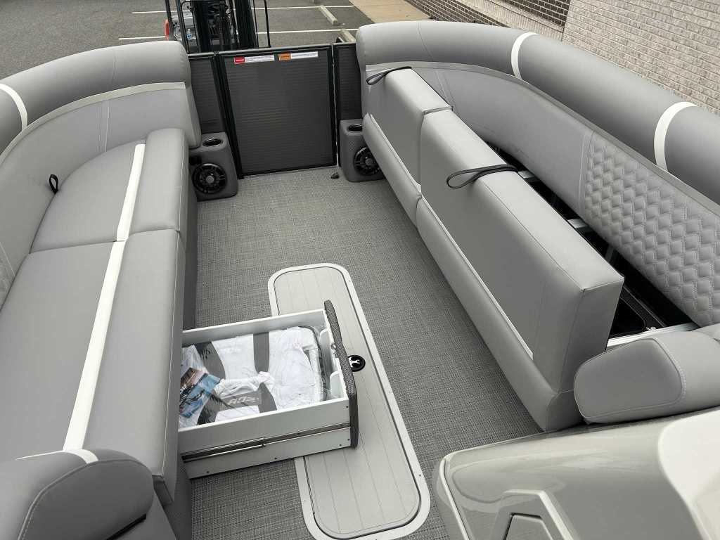 New Crest Classic PLATINUM 240 SLSC For Sale Lake Lanier, GA The Boat