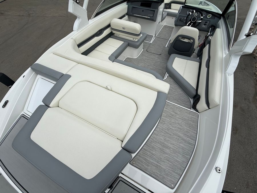 2022 Cobalt CS23 Surf, photo 20 of 30
