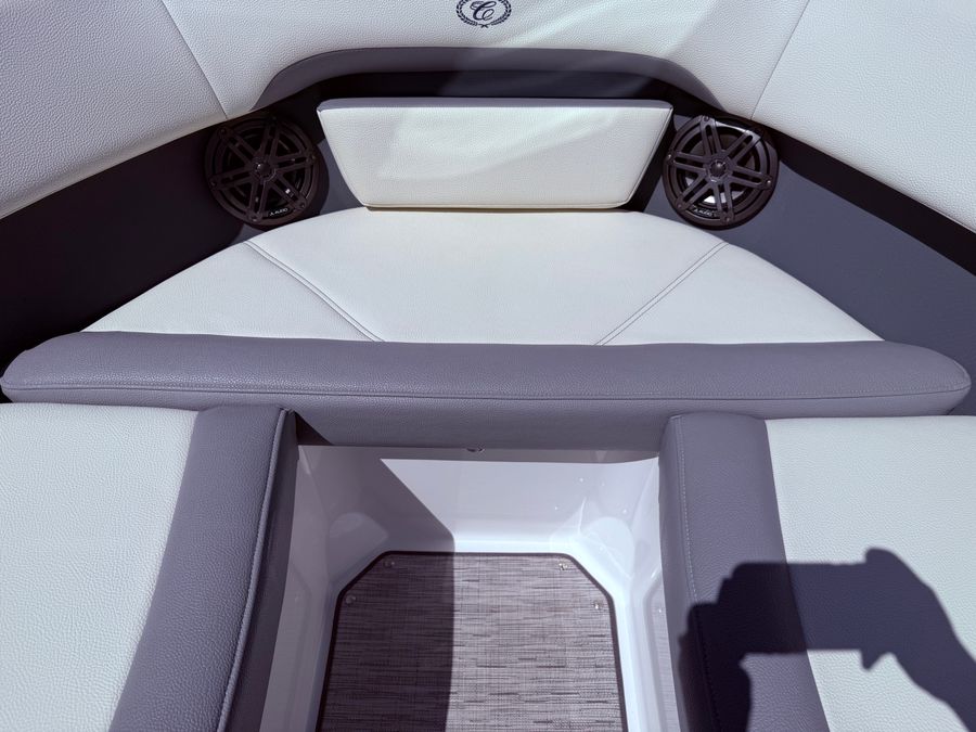 2022 Cobalt CS23 Surf, photo 14 of 30