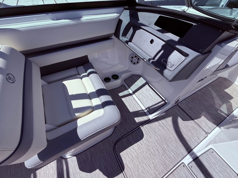 2022 Cobalt CS23 Surf, photo 5 of 30