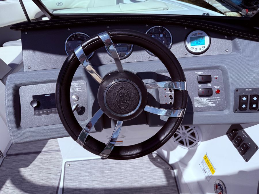 2022 Cobalt CS23 Surf, photo 10 of 30