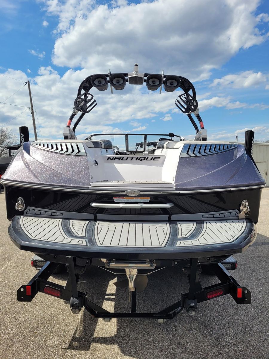 2015 Nautique Super Air Nautique G23, photo 3 of 16