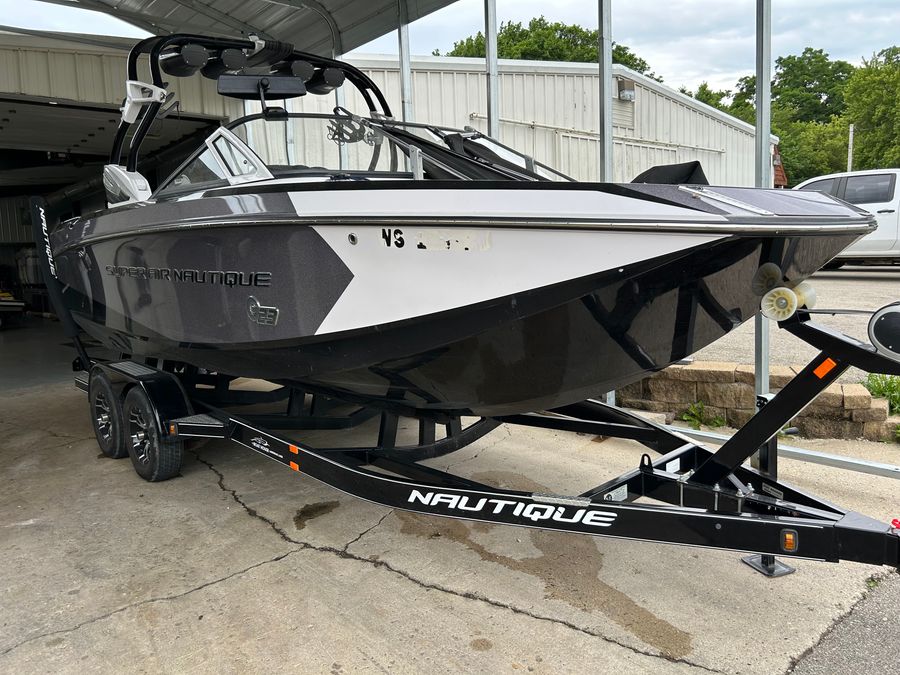 2015 Nautique Super Air Nautique G23, photo 2 of 16