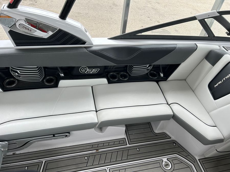 2015 Nautique Super Air Nautique G23, photo 8 of 16