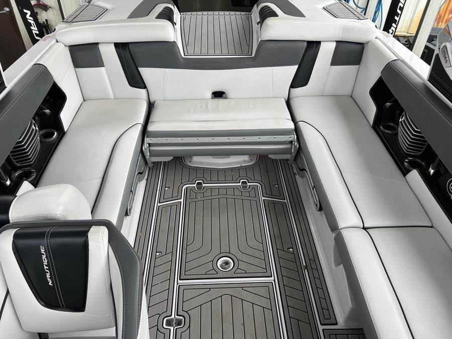 2015 Nautique Super Air Nautique G23, photo 13 of 16