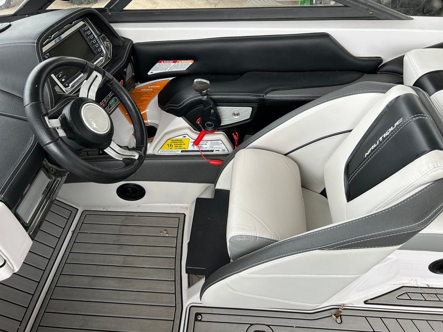 2015 Nautique Super Air Nautique G23, photo 10 of 16