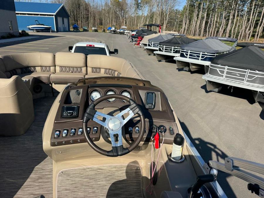 2021 Bennington 23RSB SPS TRI, photo 11 of 19