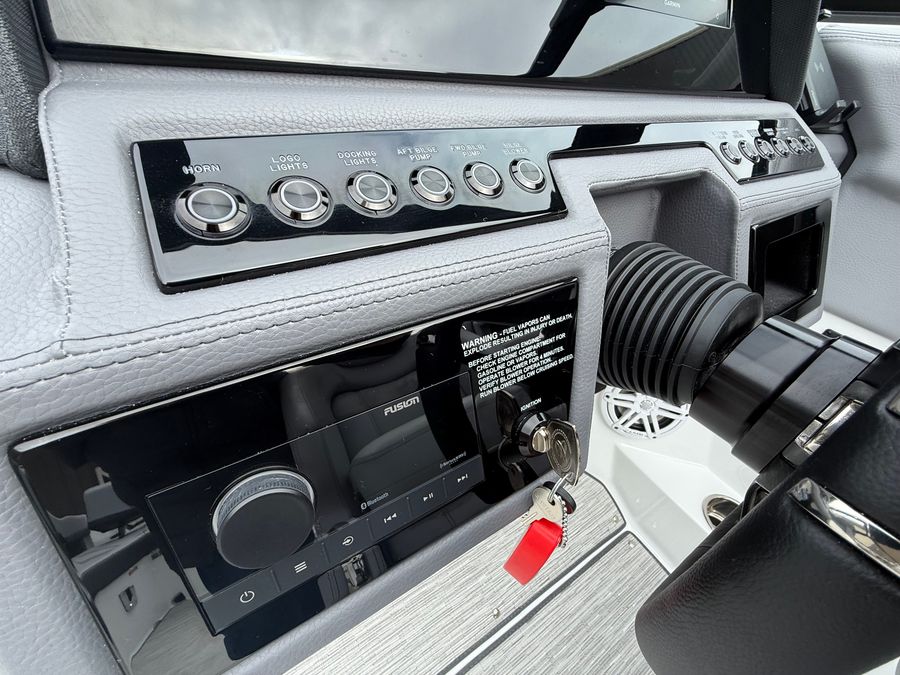 2026 Cobalt R8, photo 3 of 30