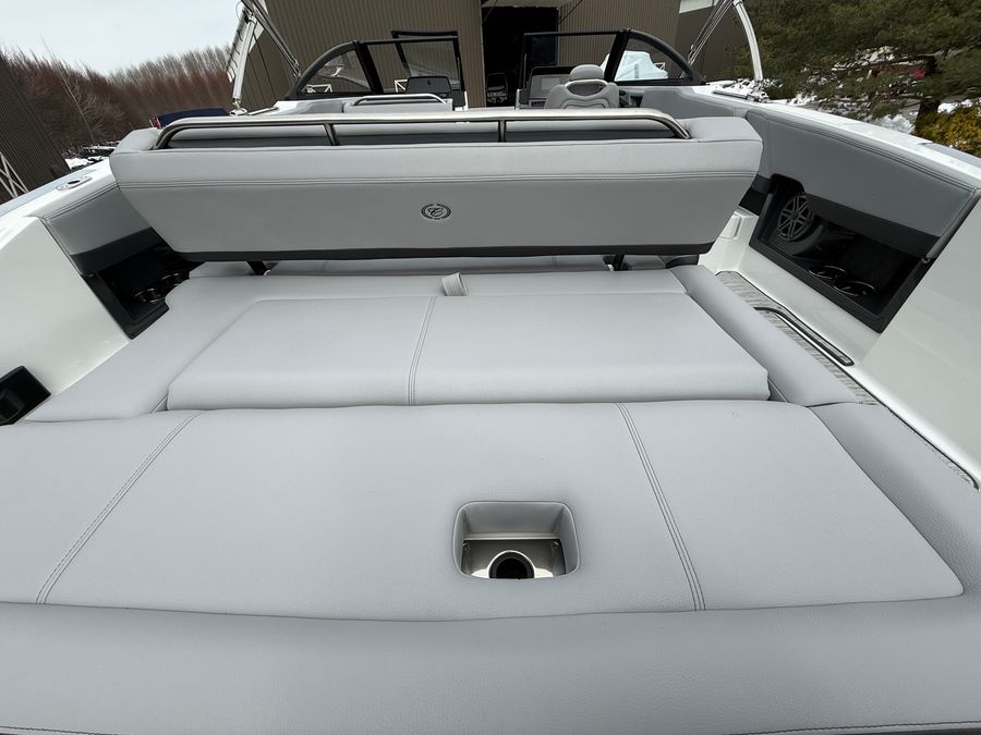 2026 Cobalt R8, photo 18 of 30