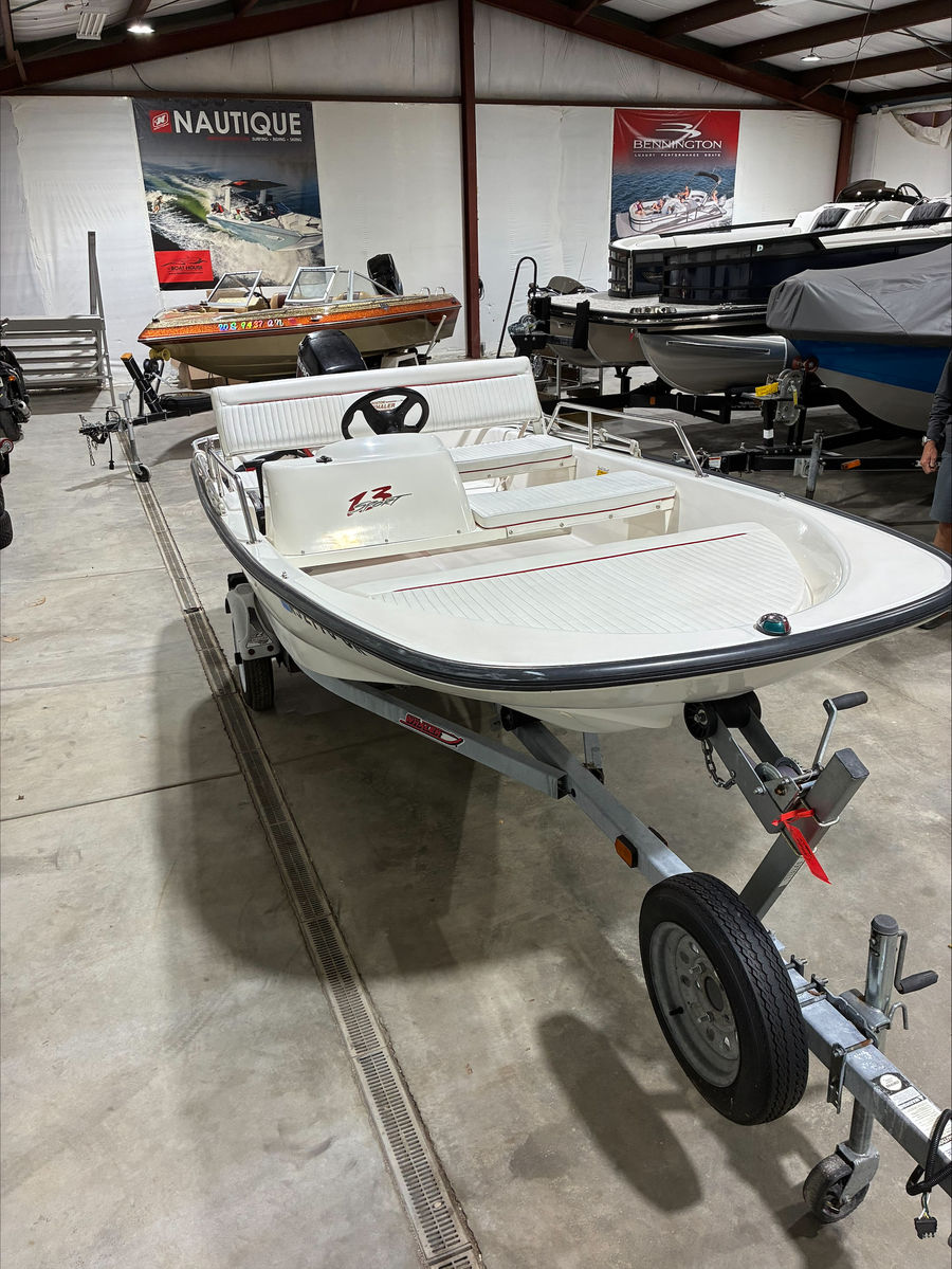 2001 Boston Whaler 13 Sport, photo 4 of 9