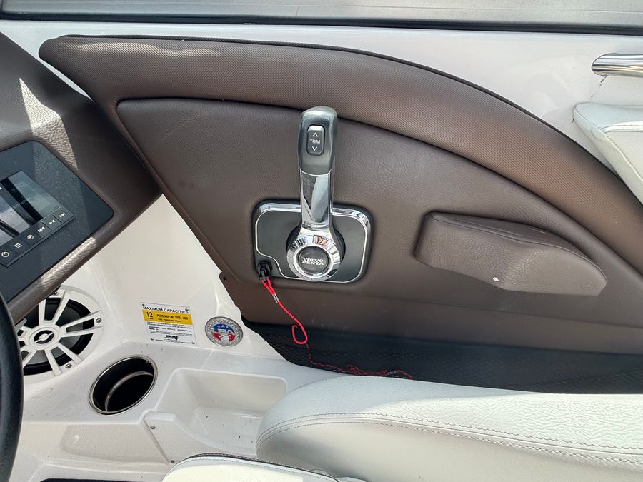 2024 Cobalt 220S, photo 8 of 17