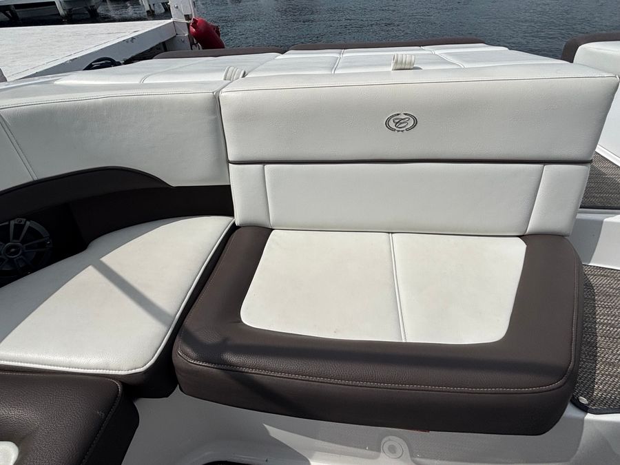 2024 Cobalt 220S, photo 3 of 17