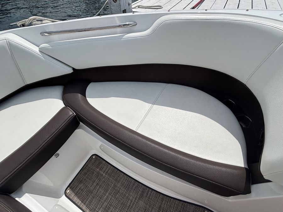 2024 Cobalt 220S, photo 13 of 17