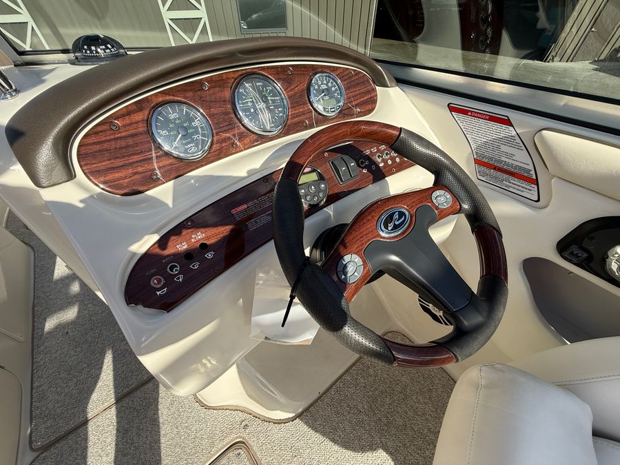 2008 Sea Ray 240 Sundeck, photo 20 of 28