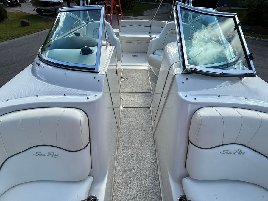 2008 Sea Ray 240 Sundeck, photo 26 of 28