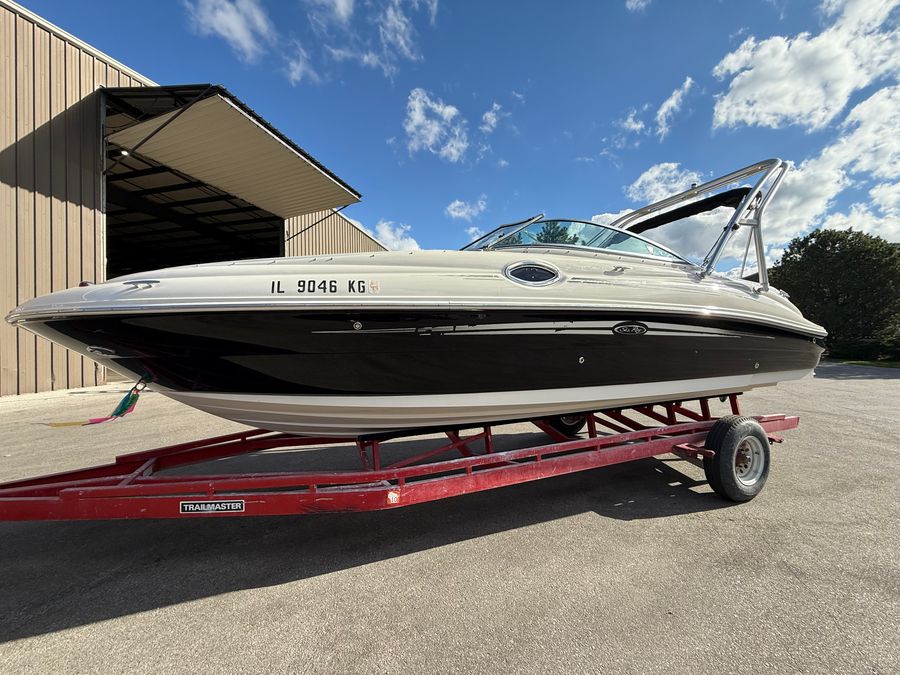 2008 Sea Ray 240 Sundeck, photo 14 of 28
