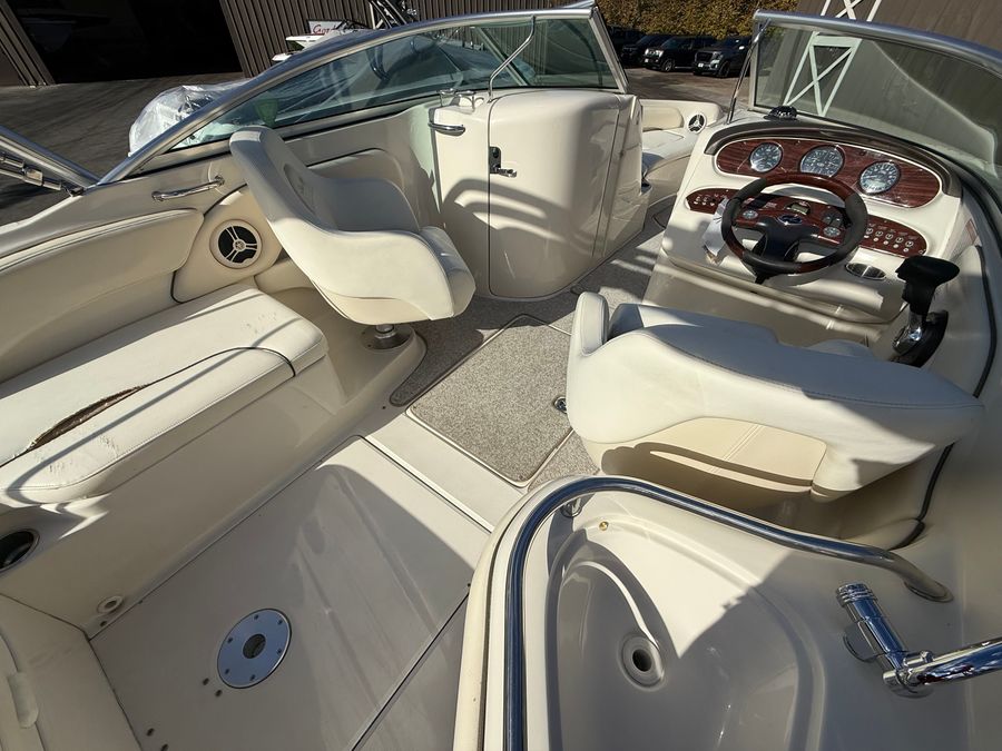 2008 Sea Ray 240 Sundeck, photo 17 of 28