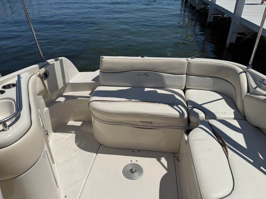 2008 Sea Ray 240 Sundeck, photo 12 of 28
