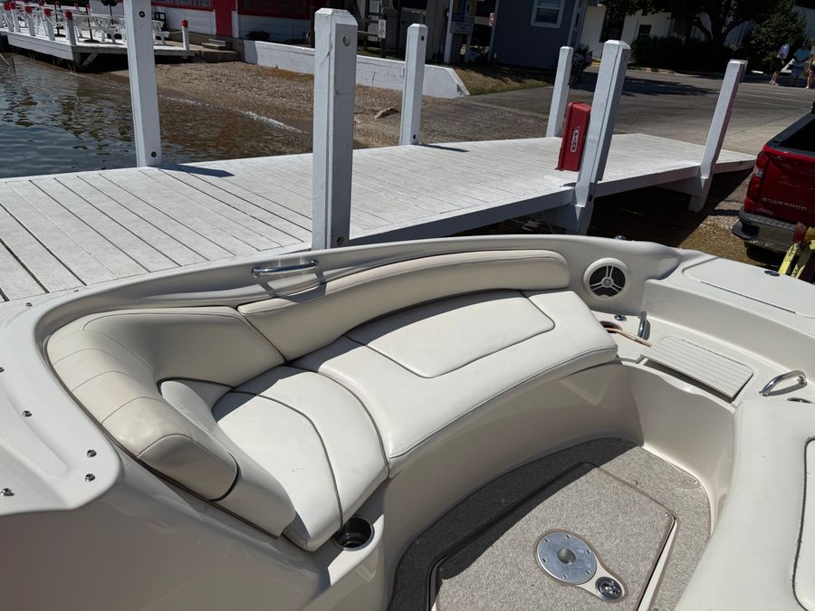 2008 Sea Ray 240 Sundeck, photo 8 of 28