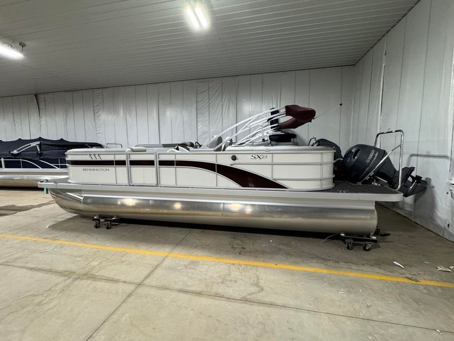 2024 Bennington 23SXSR, photo 2 of 30