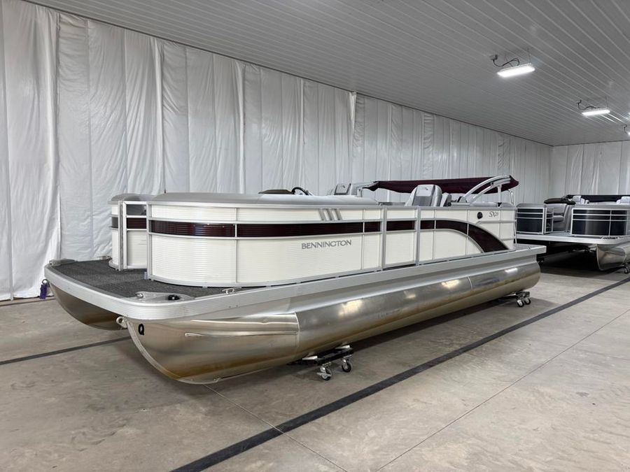 2024 Bennington 23SXSR, photo 4 of 30