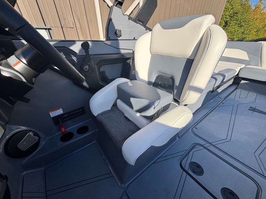 2027 Axis T250, photo 8 of 16
