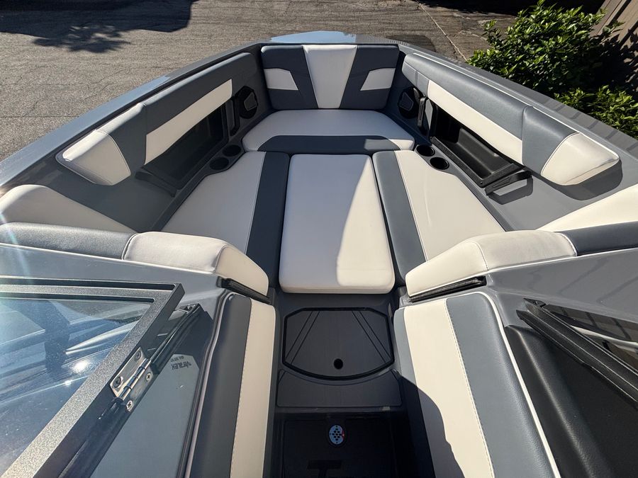 2027 Axis T250, photo 13 of 16