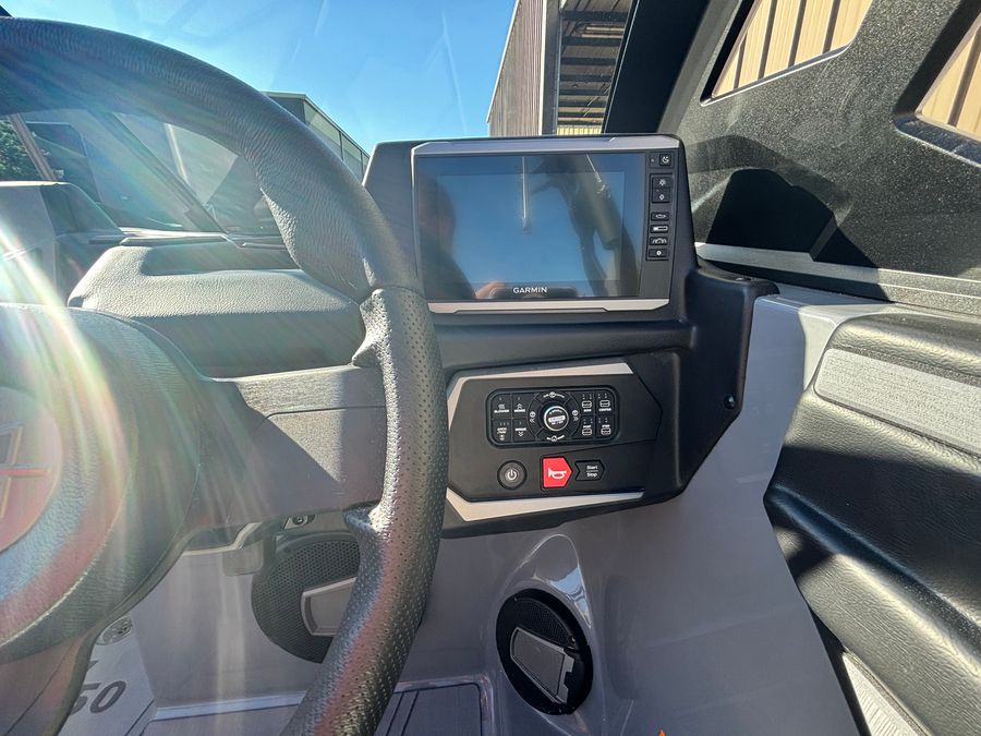 2027 Axis T250, photo 12 of 16