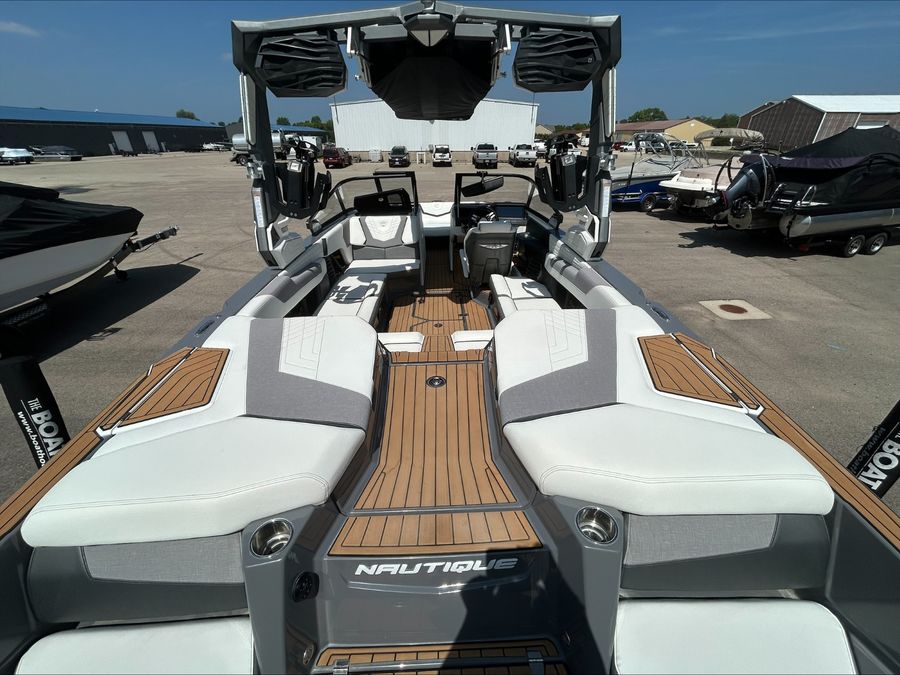 2023 Nautique G23, photo 5 of 15