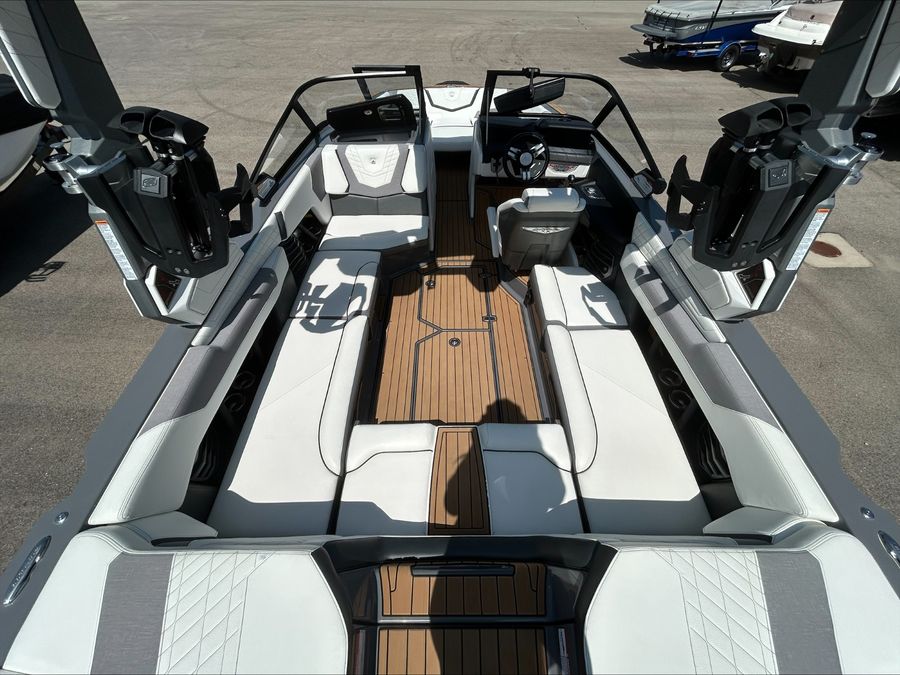 2023 Nautique G23, photo 4 of 15