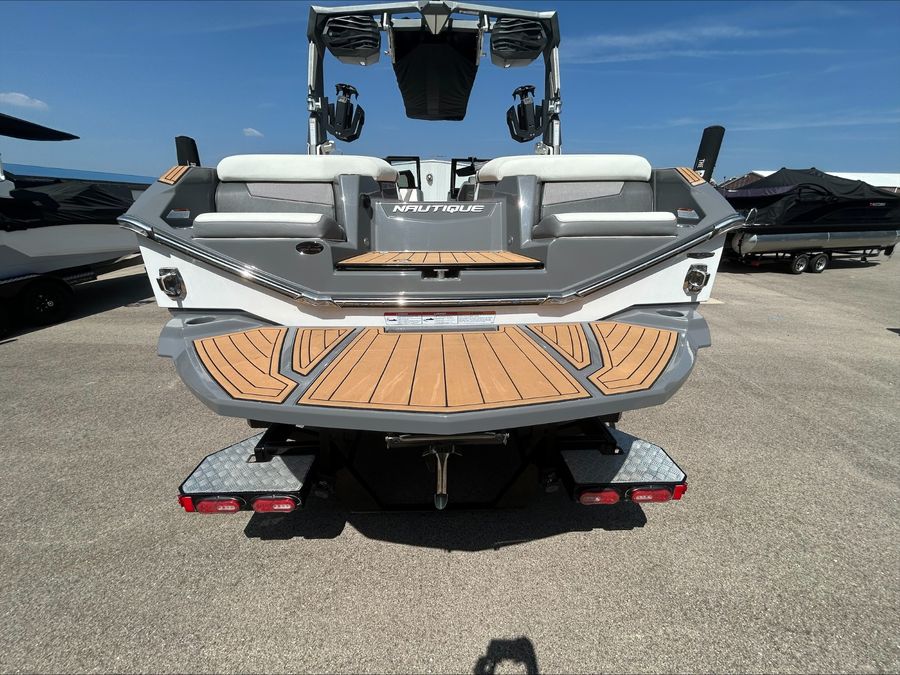 2023 Nautique G23, photo 3 of 15