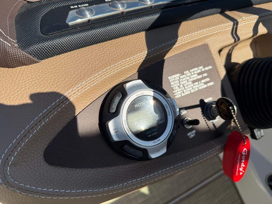 2015 Cobalt 210, photo 12 of 19