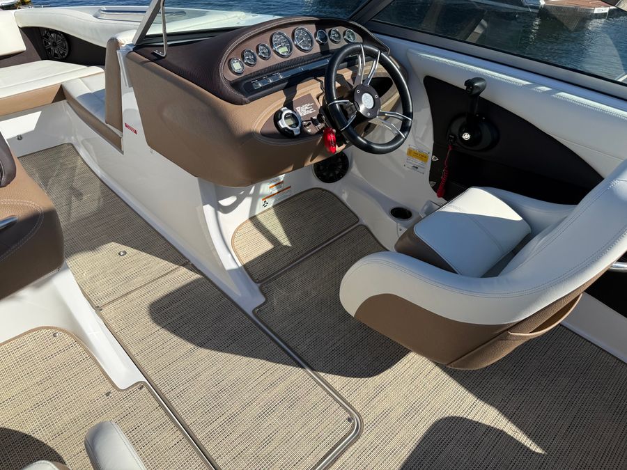 2015 Cobalt 210, photo 9 of 19