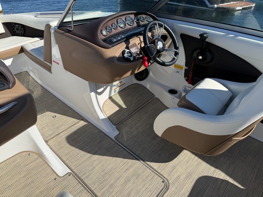 2015 Cobalt 210, photo 7 of 19