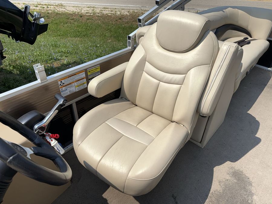 2012 Sweetwater 220SL, photo 16 of 22