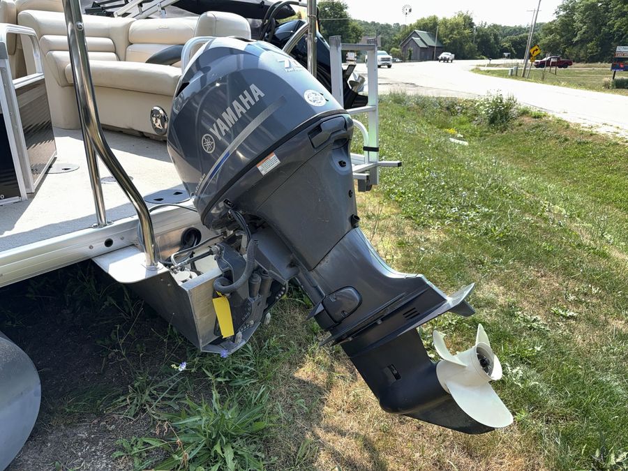 2012 Sweetwater 220SL, photo 19 of 22