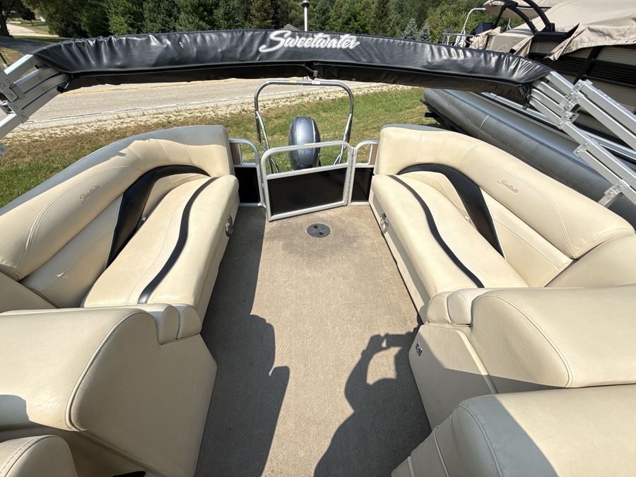 2012 Sweetwater 220SL, photo 12 of 22