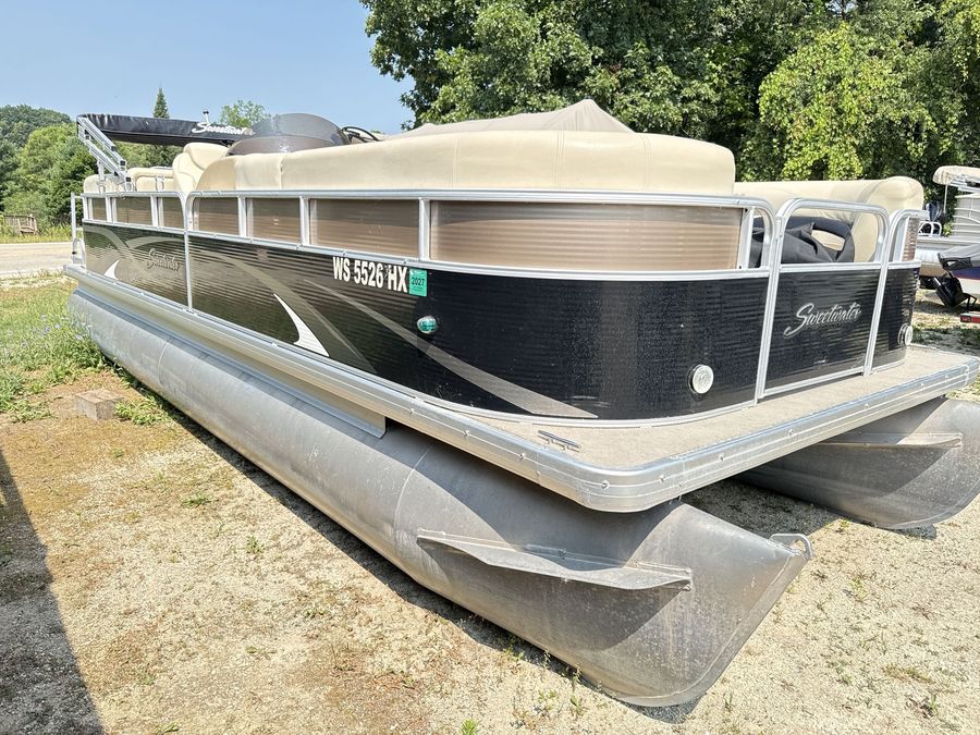 2012 Sweetwater 220SL, photo 2 of 22
