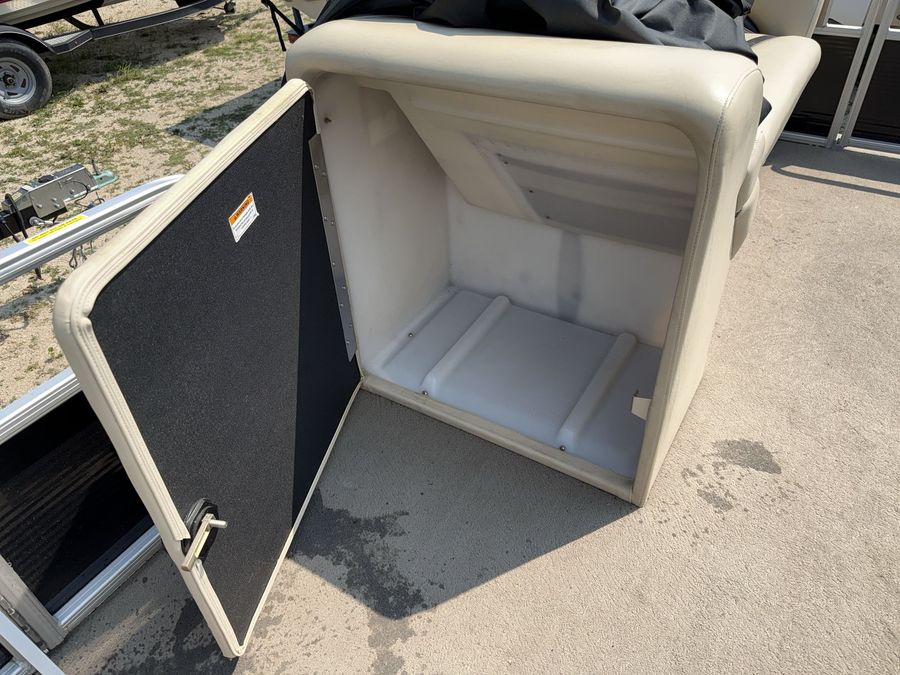 2012 Sweetwater 220SL, photo 18 of 22