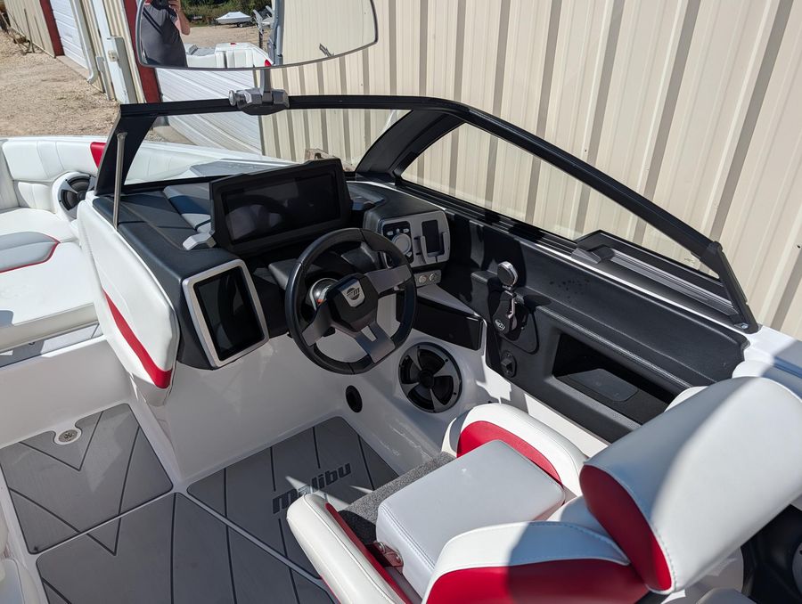 2021 Malibu LSV, photo 11 of 18
