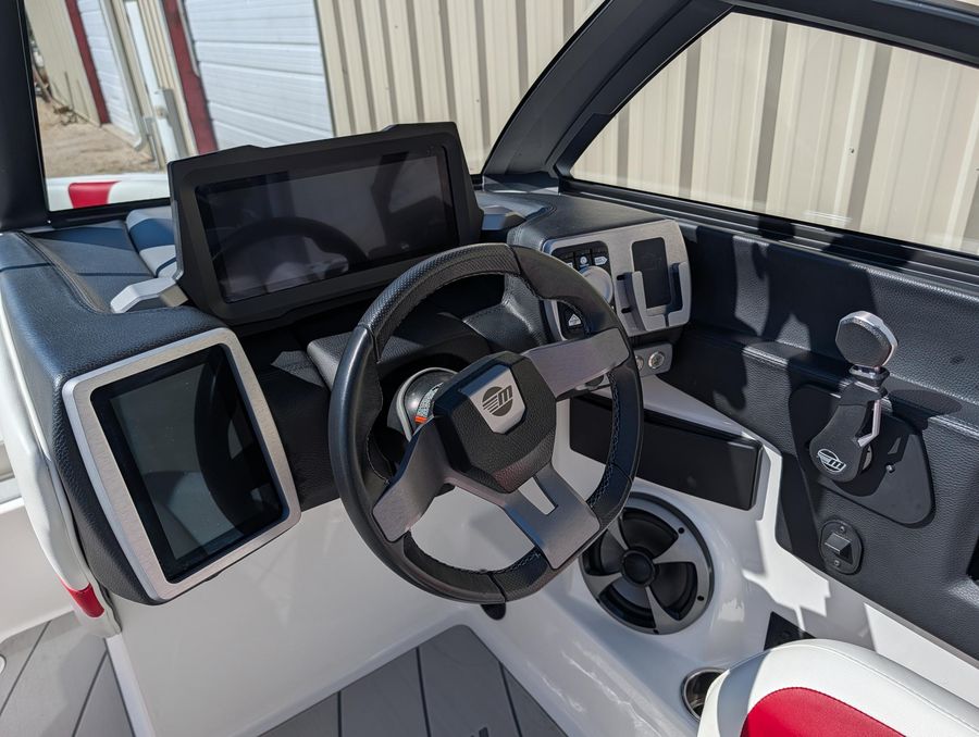 2021 Malibu LSV, photo 12 of 18