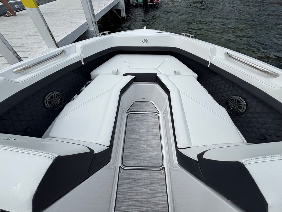 2027 Cobalt R4, photo 14 of 19