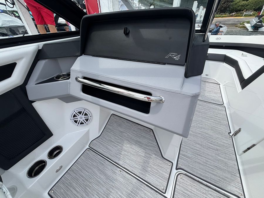 2027 Cobalt R4, photo 12 of 19