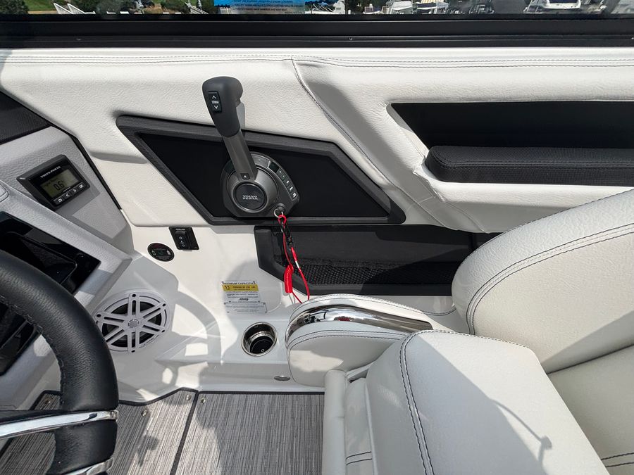 2027 Cobalt R4, photo 7 of 19