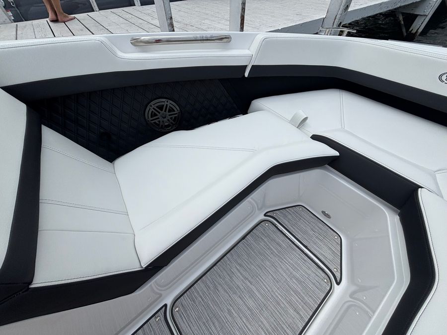 2027 Cobalt R4, photo 16 of 19