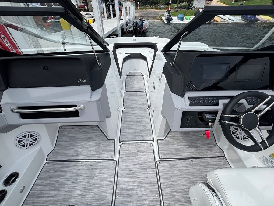 2027 Cobalt R4, photo 13 of 19
