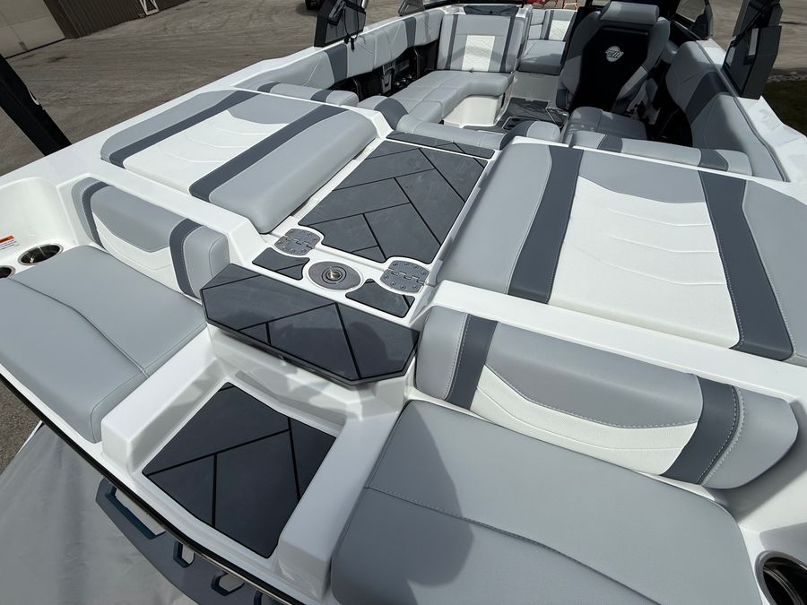 2026 Malibu 23LSV, photo 3 of 30
