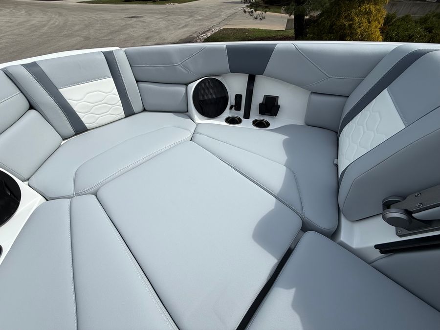 2026 Malibu 23LSV, photo 13 of 30