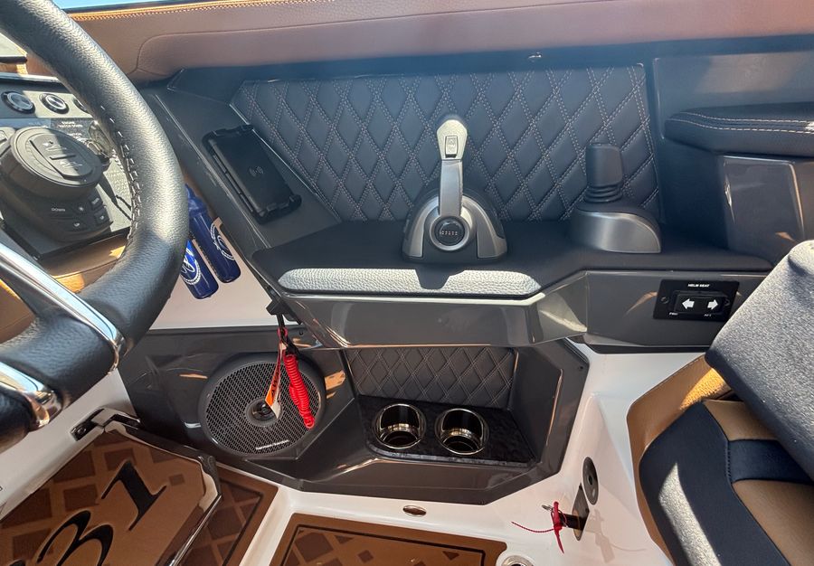 2026 Cobalt R31 Surf, photo 10 of 30